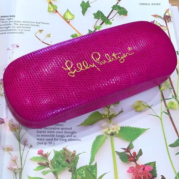 Lilly Pulitzer Pink Reptile Embossed Hard Glasses Case with Metallic Signature - Picture 1 of 10